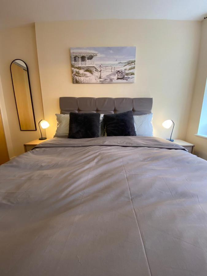 1 Bedroom Apartment In The Heart Of บอร์นมัธ ภายนอก รูปภาพ