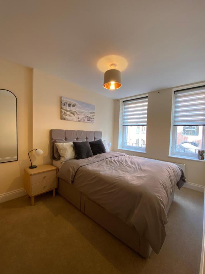 1 Bedroom Apartment In The Heart Of บอร์นมัธ ภายนอก รูปภาพ